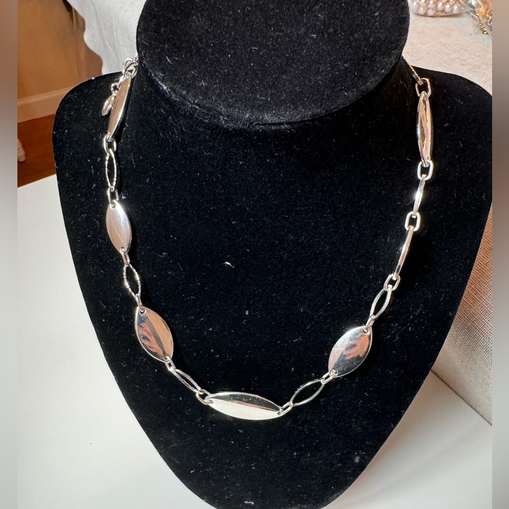 Swarovski silver tone chain necklace